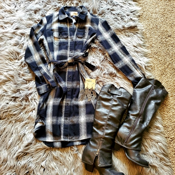 Universal Threads Plaid Shirt-dress, XS - Picture 2 of 7